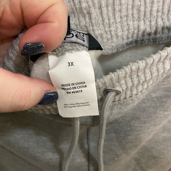 BEBE sport NWT grey joggers 3X w/ ribbed insert side panels and embroidered logo - Picture 6 of 11